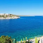 Villa Daphne By The Sea