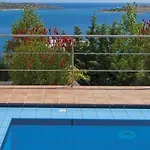 Villa Daphne By The Sea