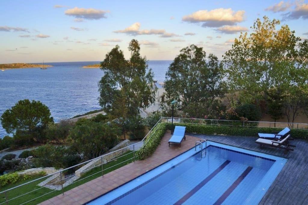 Daphne By The Sea Villa