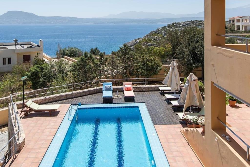 Villa Daphne By The Sea Chania (Crete)
