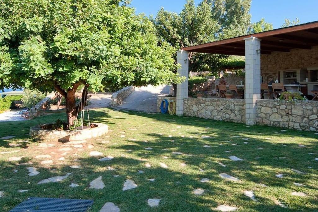 Daphne By The Sea Villa