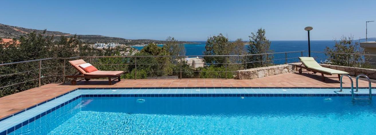Villa Daphne By The Sea *